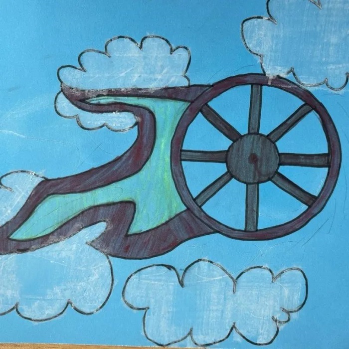 学生们似乎意犹未尽,他们有的用扑克牌,有的用一次性纸杯,还有的用